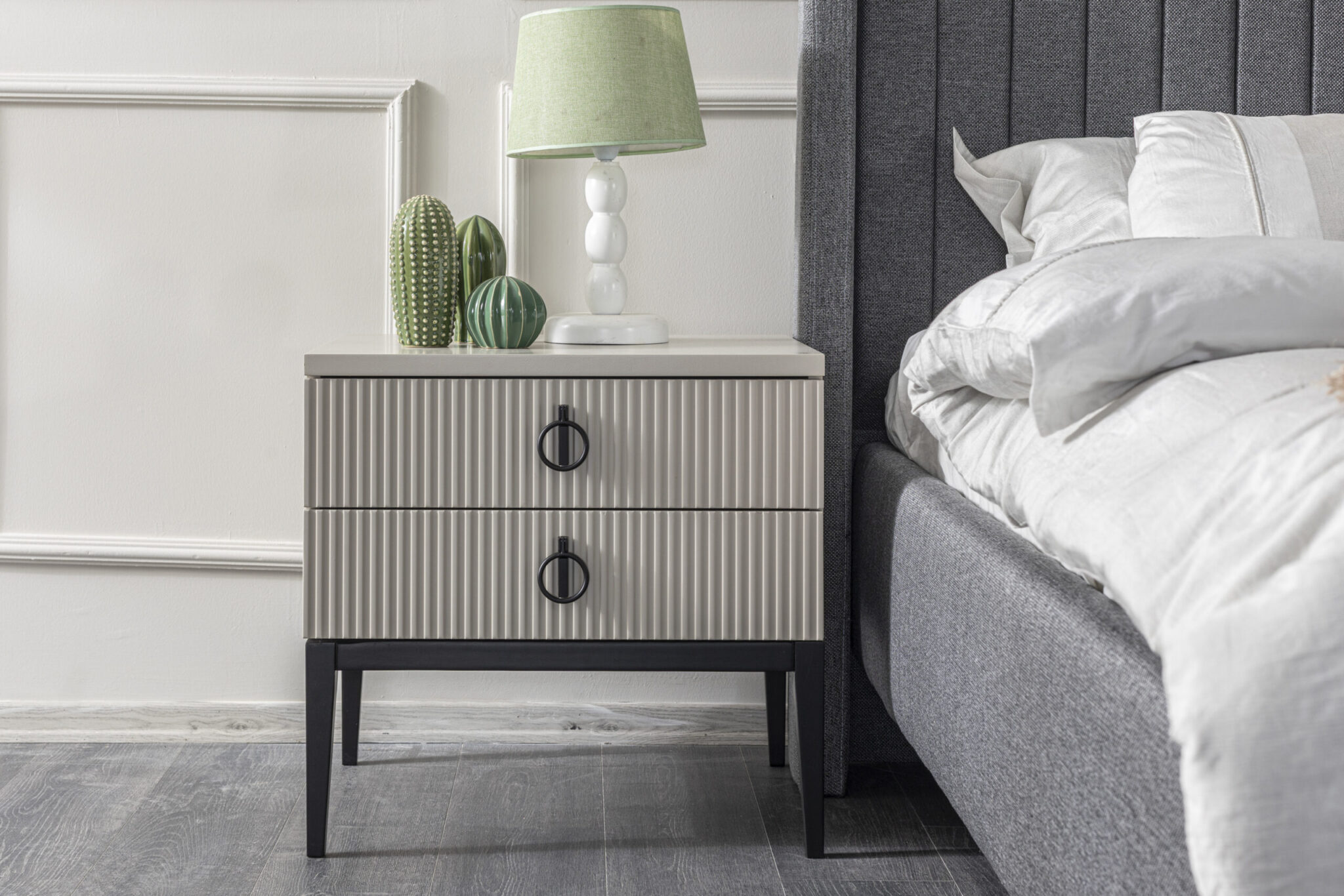 Set 2 Noptiere, Defne