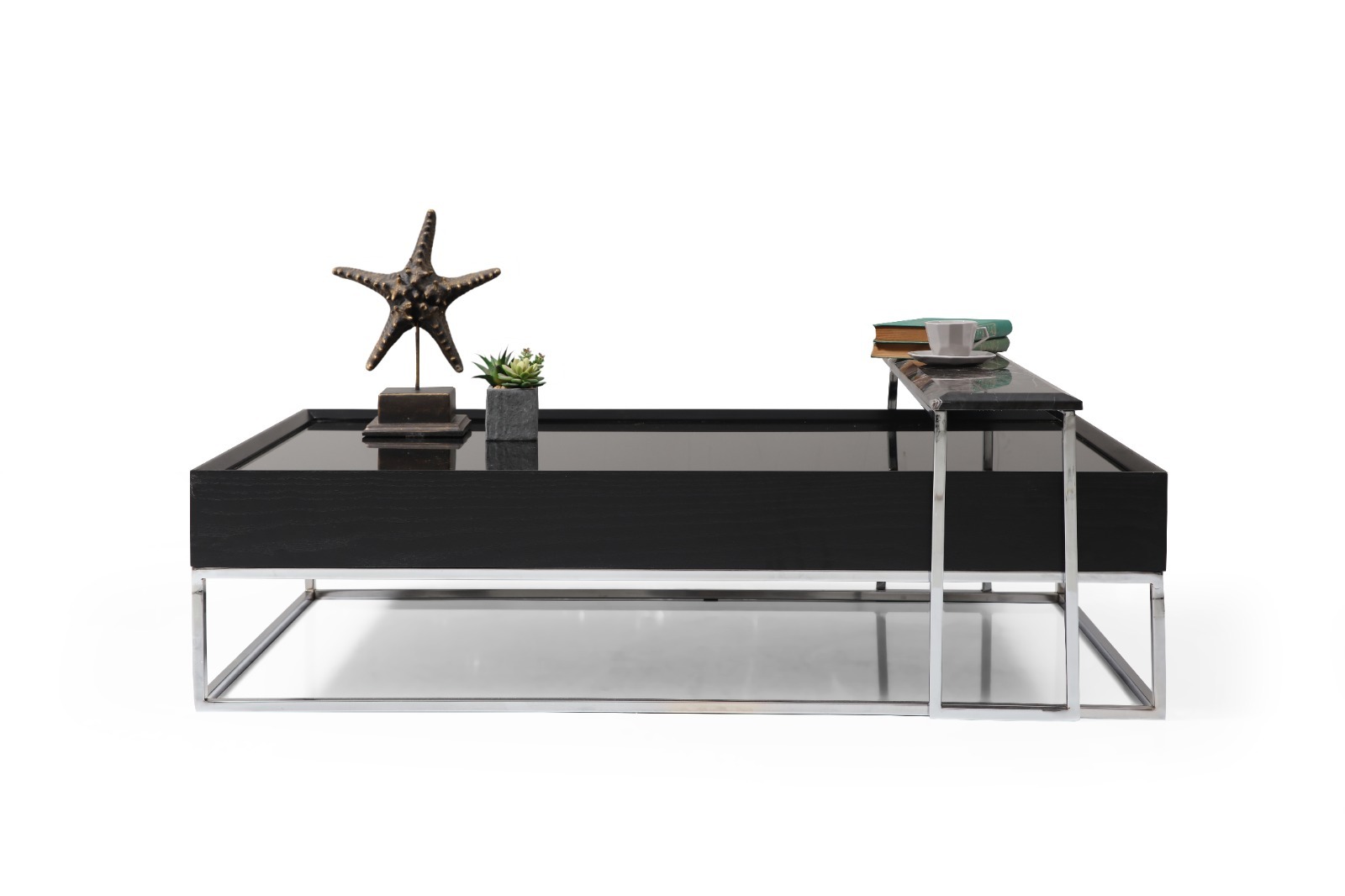 Masuta de Cafea, Crown Black