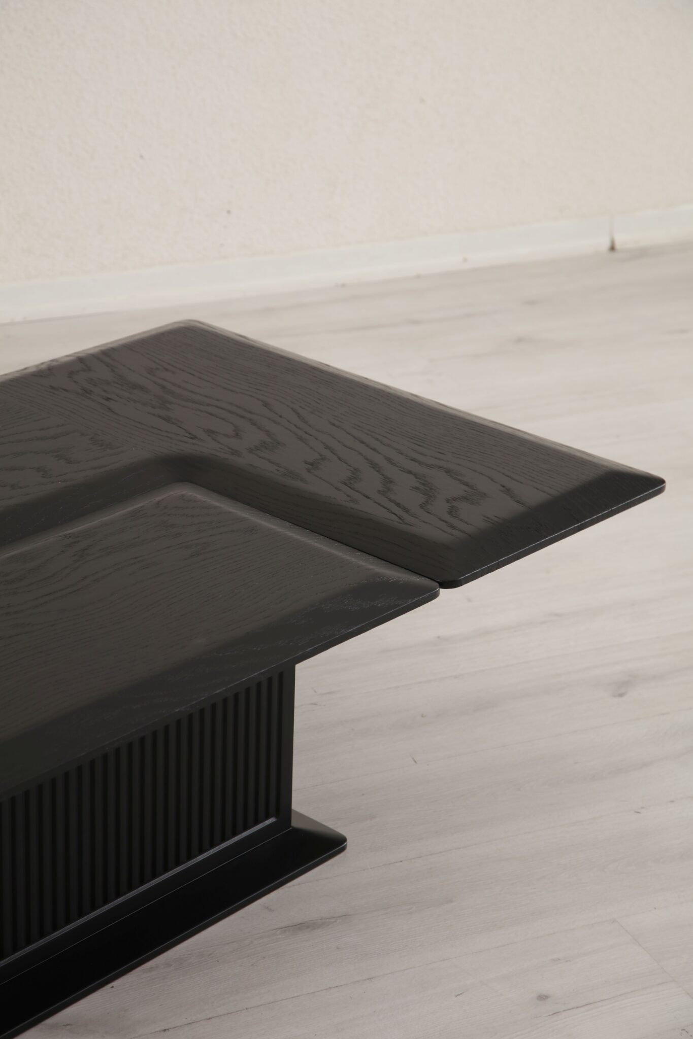 Masuta de Cafea, Event Black